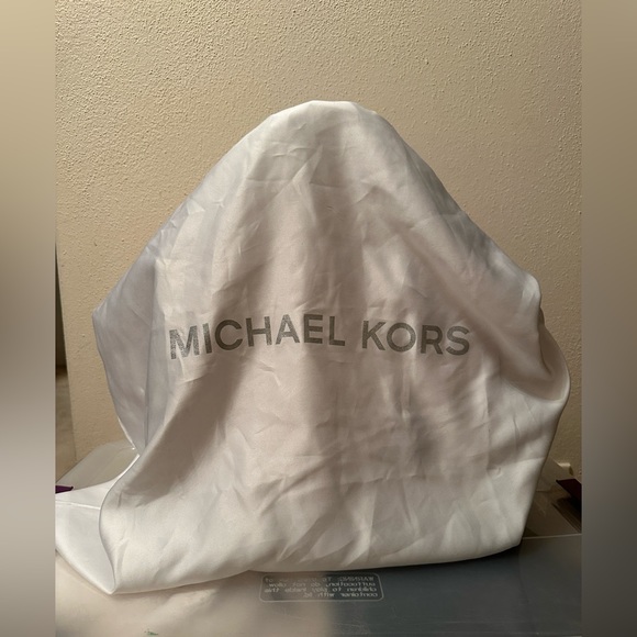 Michael Kors BNWOT Mercer Tote Optical White NEW - Picture 3 of 8